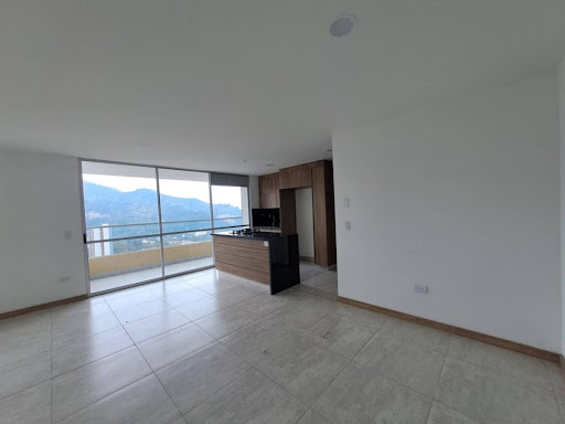 Apartamento en venta en Suramérica, La Estrella · foto 4 de 18