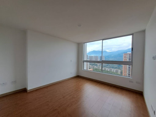 Apartamento en venta en Suramérica, La Estrella · foto 5 de 18