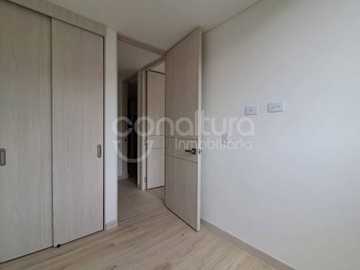 Apartamento de 3 alcobas en arriendo en La Aldea, Medellín, 64 m² · foto 9 de 13