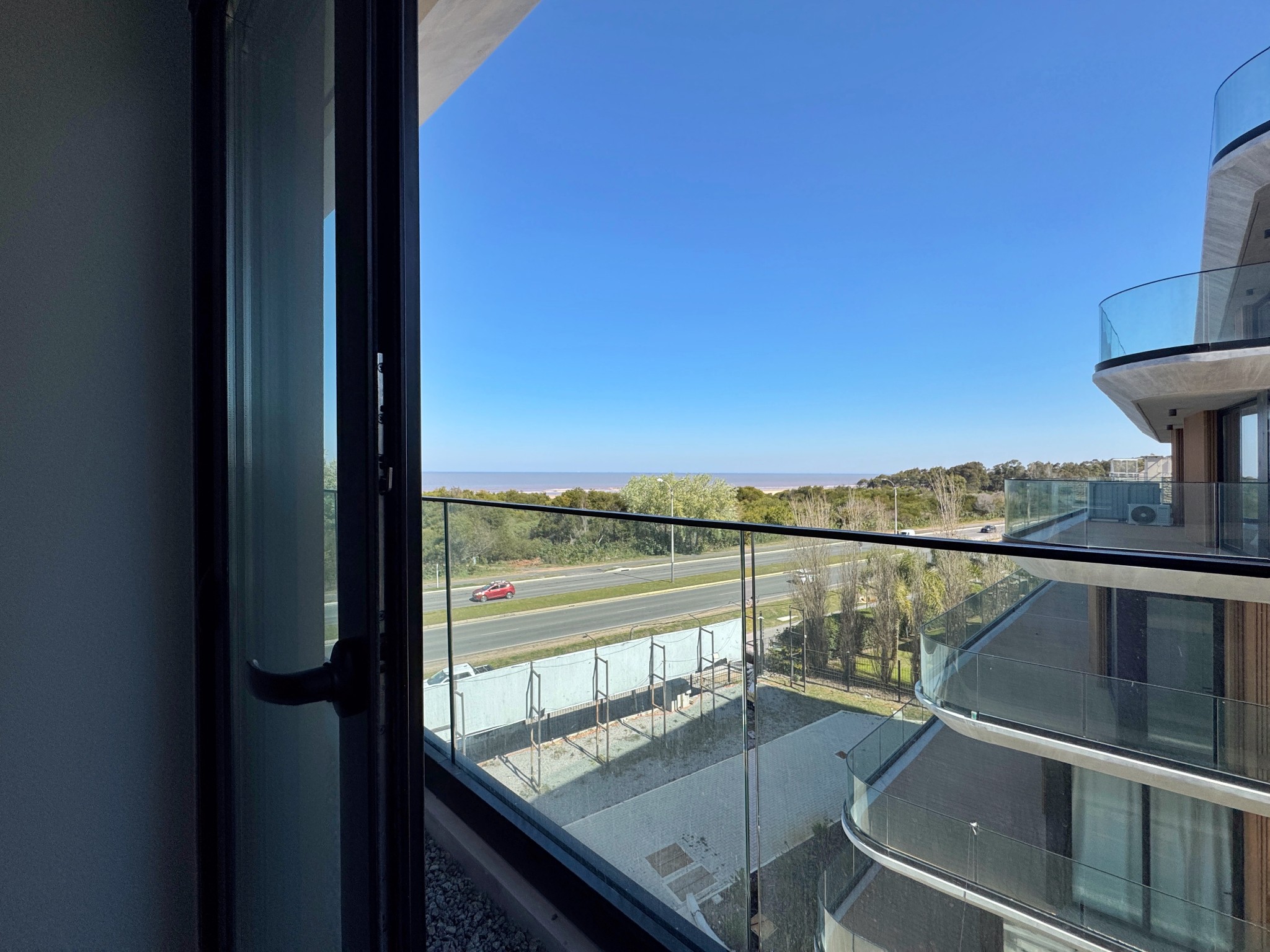 Apartamento De 3 Dormitorios En Alquiler En Barra De Carrasco - Unidad 405A - Costanera Village · Foto 12