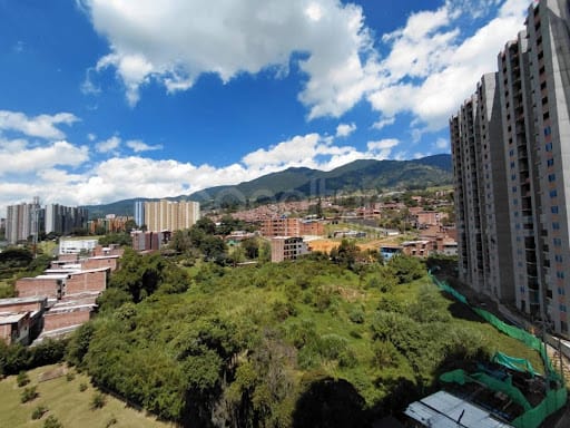 Apartamento de 2 alcobas en venta en Cabecera San Antonio De Prado, Medellín, 38 m² · foto 10 de 12