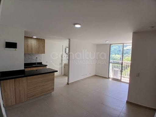 Apartamento de 3 alcobas en venta en Cabecera San Antonio De Prado, Medellín, 52 m² · foto 3 de 13