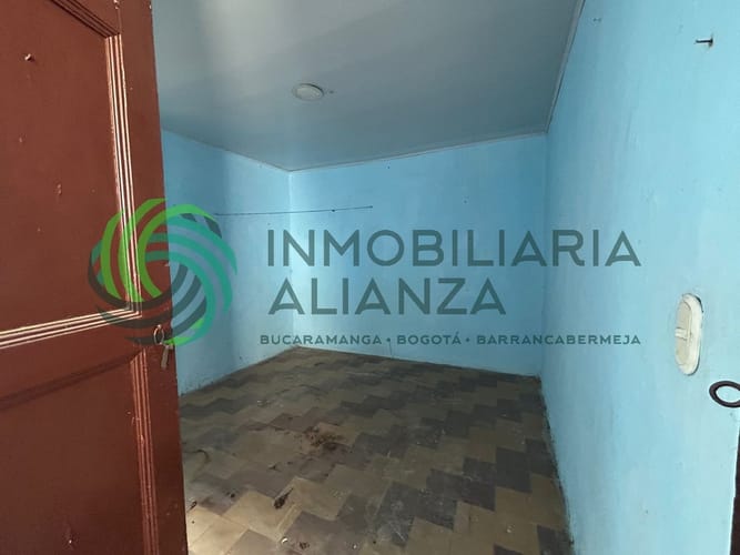 Casa de 7 alcobas en venta en Comuneros, Bucaramanga, 280 m² · foto 6 de 22
