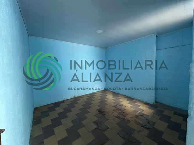 Casa de 7 alcobas en venta en Comuneros, Bucaramanga, 280 m² · foto 7 de 22