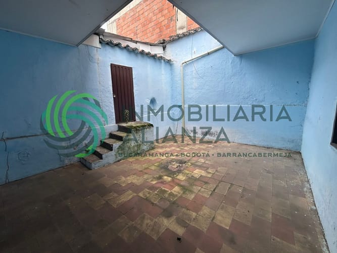 Casa de 7 alcobas en venta en Comuneros, Bucaramanga, 280 m² · foto 11 de 22