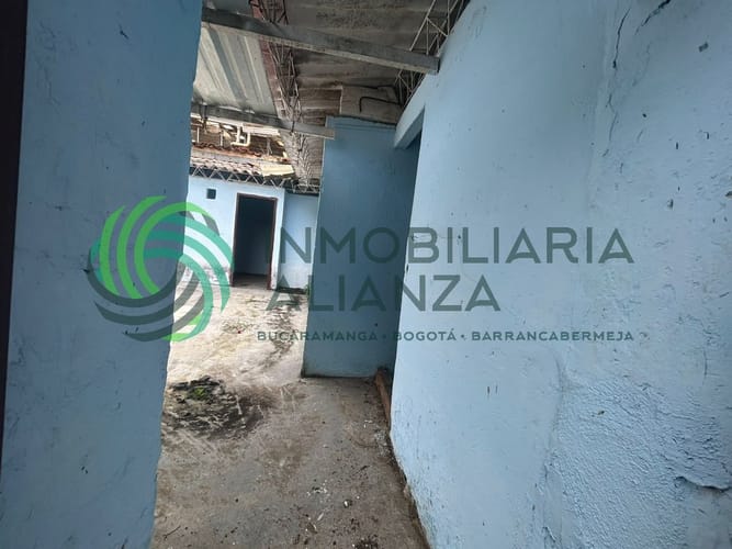 Casa de 7 alcobas en venta en Comuneros, Bucaramanga, 280 m² · foto 13 de 22