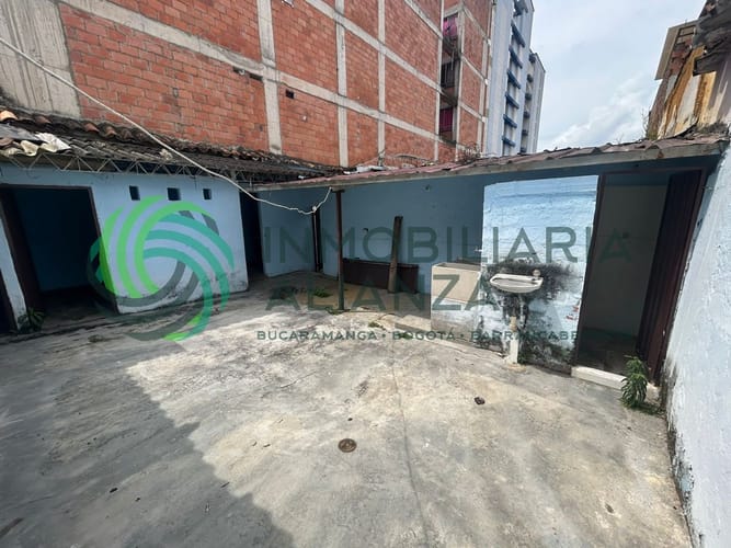 Casa de 7 alcobas en venta en Comuneros, Bucaramanga, 280 m² · foto 14 de 22