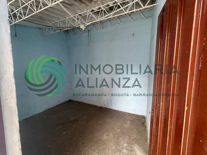 Casa de 7 alcobas en venta en Comuneros, Bucaramanga, 280 m² · foto 18 de 22