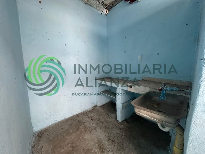 Casa de 7 alcobas en venta en Comuneros, Bucaramanga, 280 m² · foto 22 de 22
