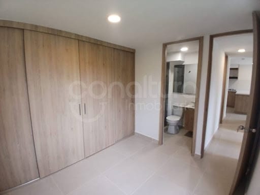 Apartamento de 3 alcobas en venta en San Jose, Sabaneta, 55 m² · foto 6 de 16
