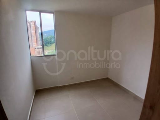 Apartamento de 3 alcobas en venta en San Jose, Sabaneta, 55 m² · foto 8 de 16