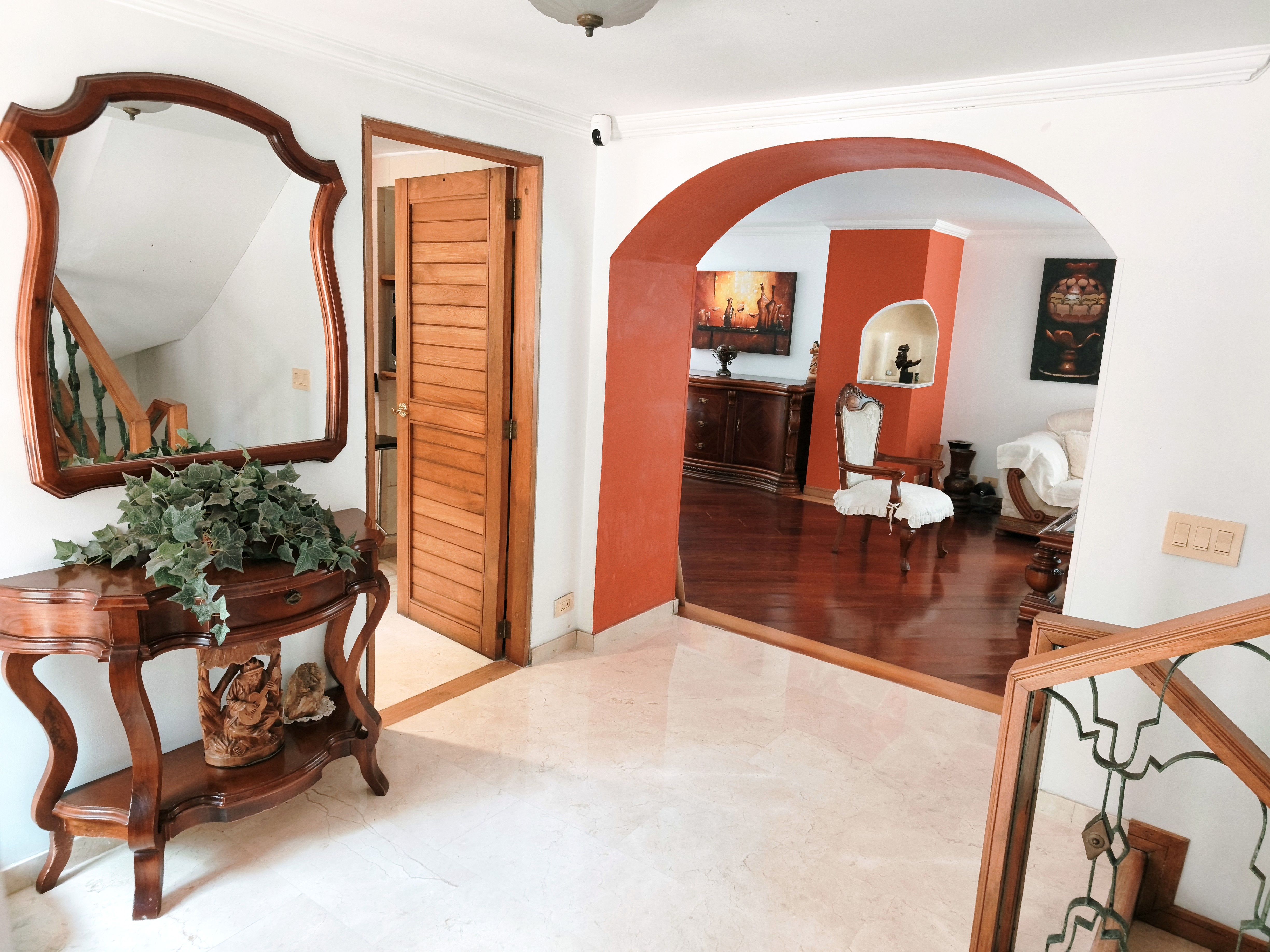 Casa en venta en Cerros De Suba, Bogotá · foto 2 de 24
