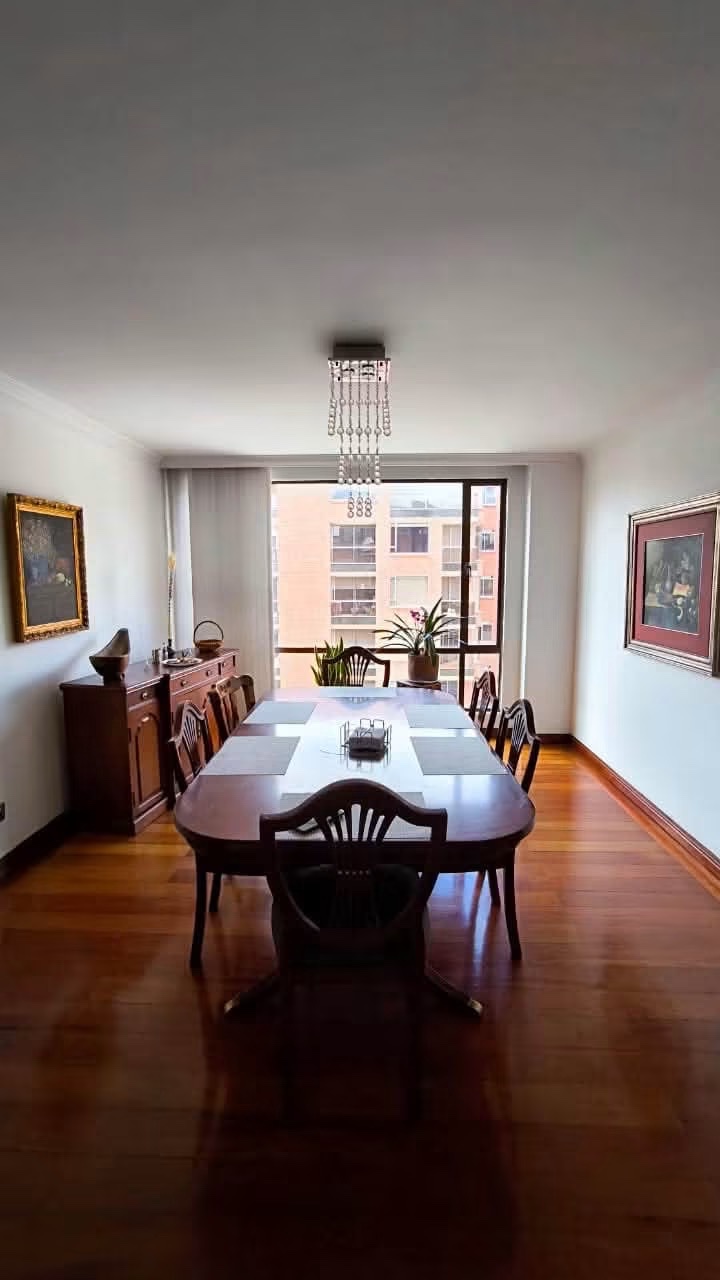 Apartamento en venta en Chicó Navarra, Bogotá · foto 6 de 24