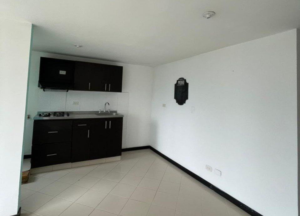 Apartamento en venta en San Antonio De Prado, La Estrella · foto 2 de 12