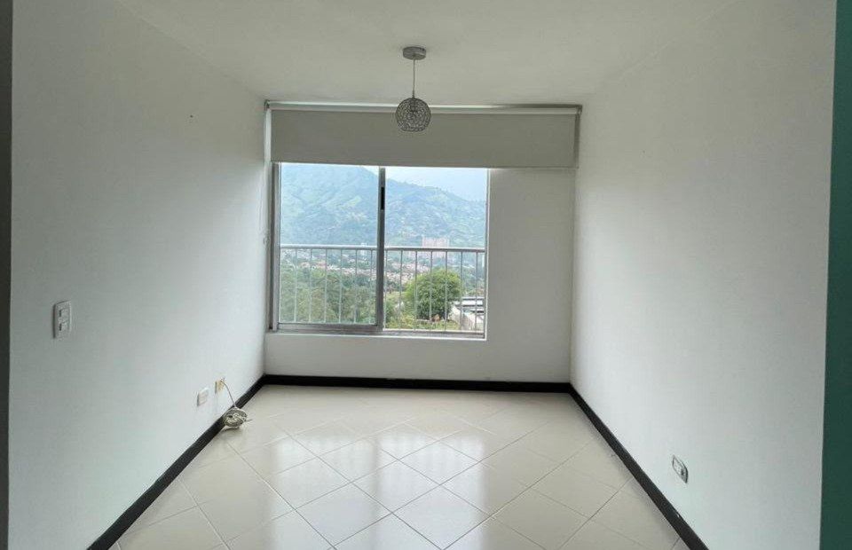 Apartamento en venta en San Antonio De Prado, La Estrella · foto 4 de 12