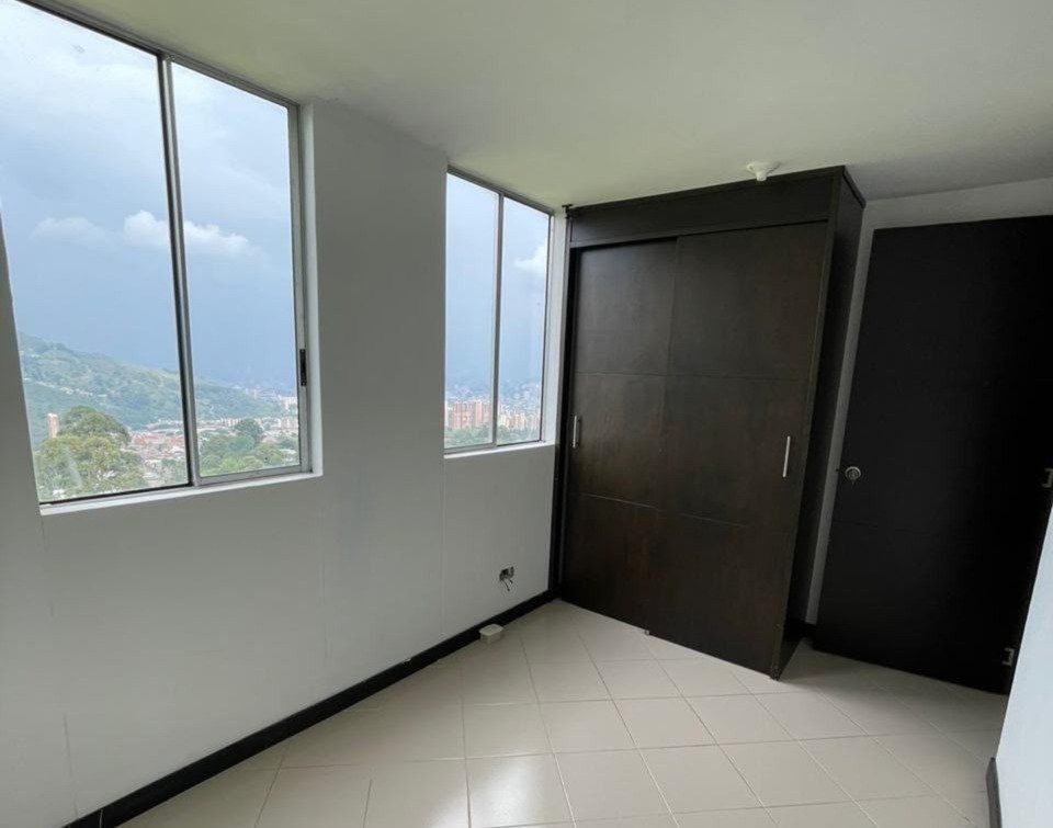 Apartamento en venta en San Antonio De Prado, La Estrella · foto 8 de 12