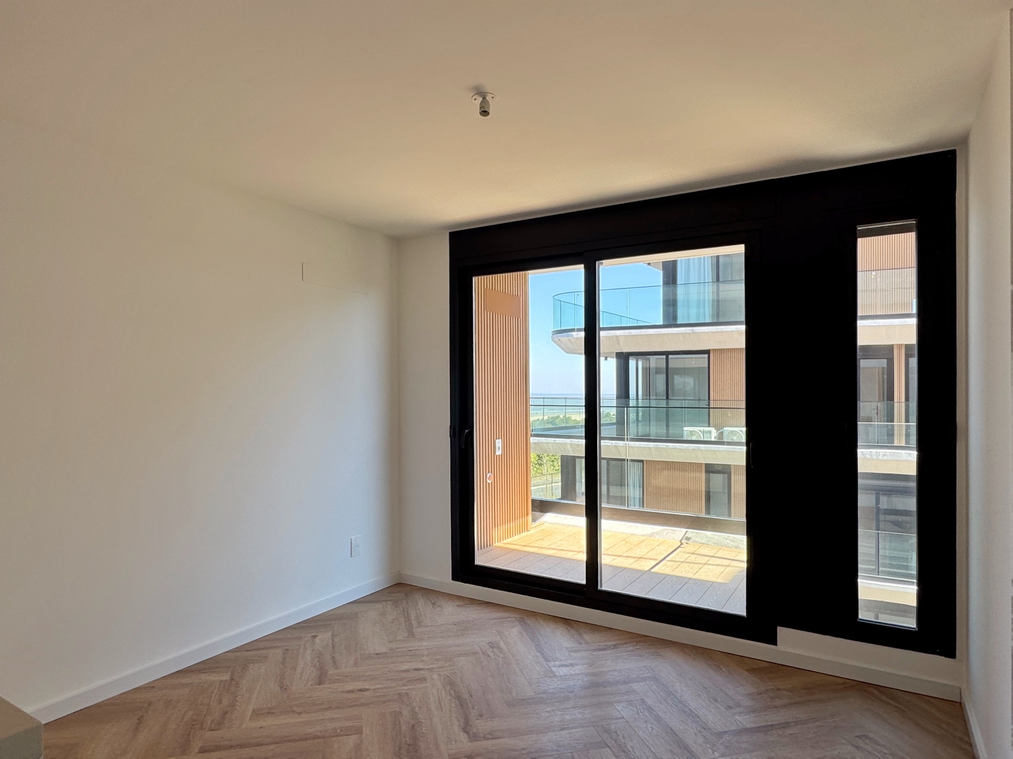 Apartamento De 1 Dormitorio En Alquiler En Barra De Carrasco - Unidad 505A - Costanera Village · Foto 5