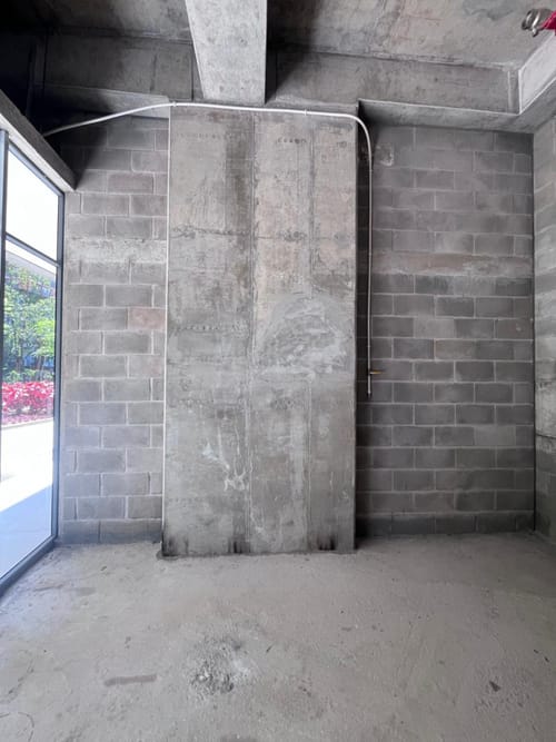 Local en arriendo en Villa Carlota, Medellín, 15 m² · foto 4 de 5