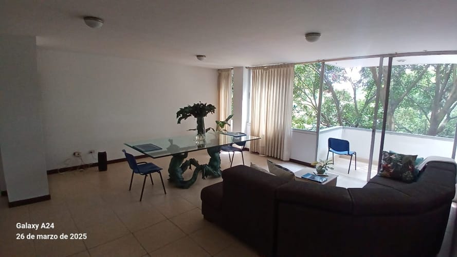 Apartamento de 3 alcobas en venta en Centenario, Cali, 132 m² · foto 4 de 24