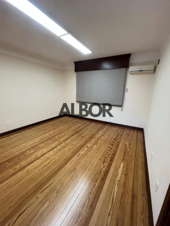 Alquiler de Oficina en Ciudad Vieja - Edificio Centenario · Foto 2