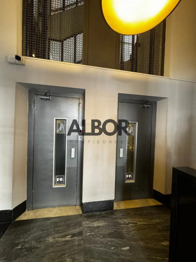Alquiler de Oficina en Ciudad Vieja - Edificio Centenario · Foto 7