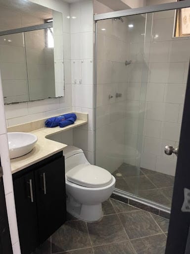 Apartaestudio en arriendo en Loma De Los Bernal, Medellín, 90 m² · foto 9 de 18