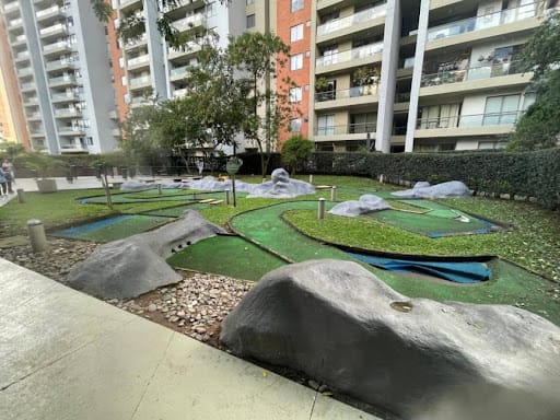Apartaestudio en arriendo en Loma De Los Bernal, Medellín, 90 m² · foto 12 de 18