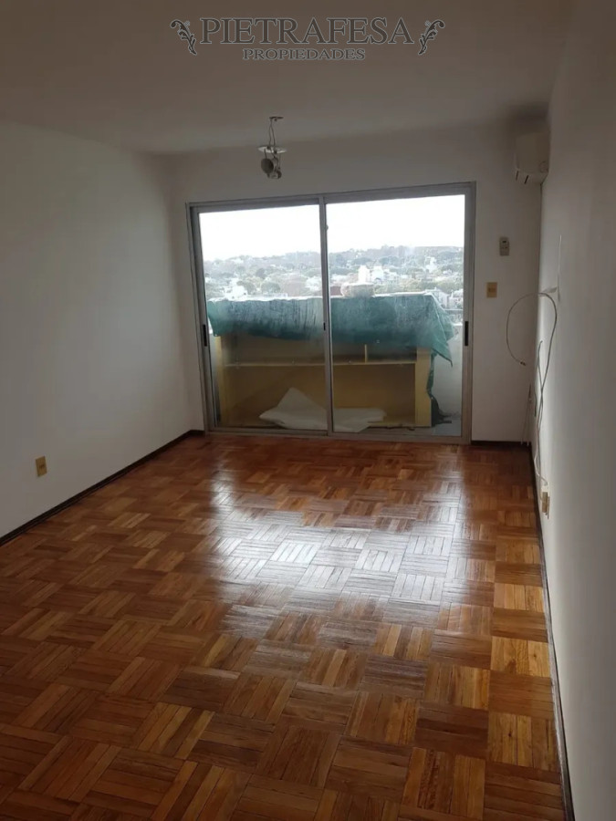 Apartamento en alquiler, Monoambiente, 1 baño, terraza. Malvin. · Foto 4