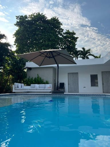 Casa de 5 alcobas en venta en Bosques De Peñalisa, Girardot, 370 m² · foto 2 de 20