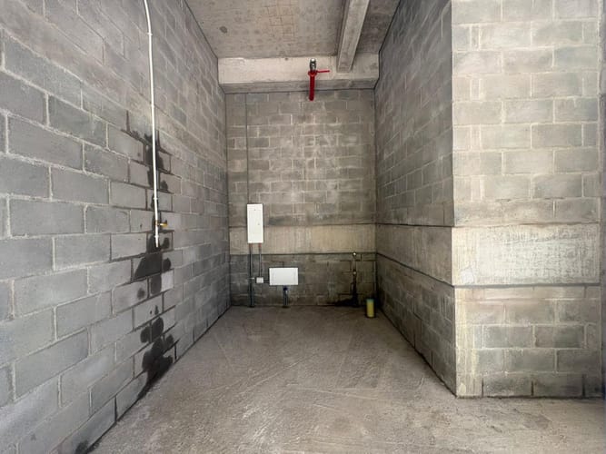 Local en arriendo en Villa Carlota, Medellín, 18 m² · foto 2 de 2