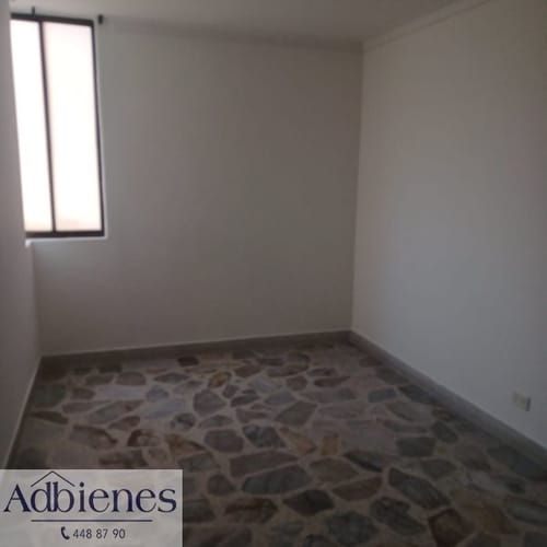 Apartamento de 3 alcobas en arriendo en Laureles, Medellín, 114 m² · foto 5 de 10