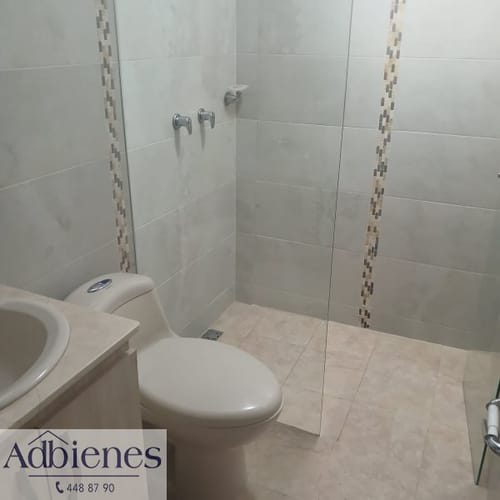 Apartamento de 3 alcobas en arriendo en Laureles, Medellín, 114 m² · foto 10 de 10