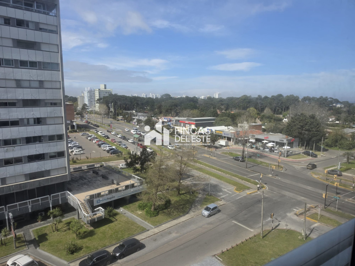 Apartamento en alquiler con muy buenos servicios · Foto 3