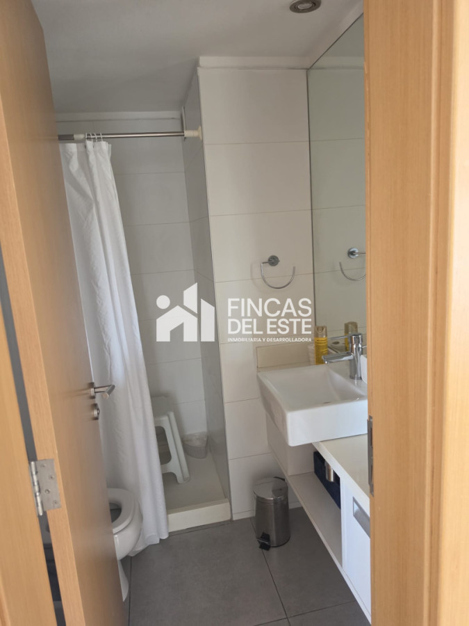Apartamento en alquiler con muy buenos servicios · Foto 8
