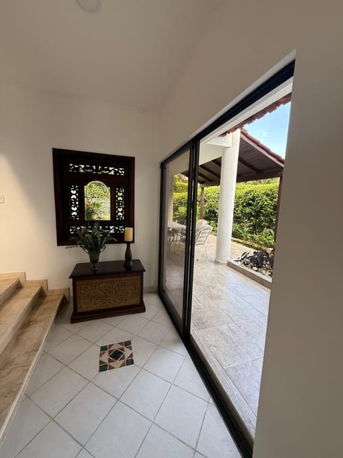 Casa de 5 alcobas en venta en Rincon Del Vergel, Ibagué, 330 m² · foto 2 de 24