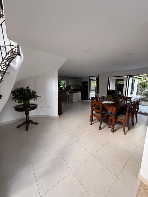 Casa de 5 alcobas en venta en Rincon Del Vergel, Ibagué, 330 m² · foto 7 de 24