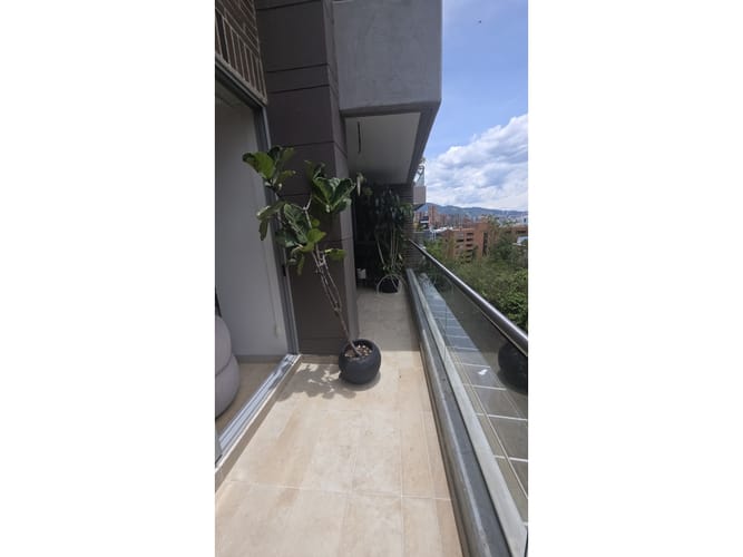 Apartamento de 4 alcobas en venta en El Poblado, Medellín, 144 m² · foto 8 de 24