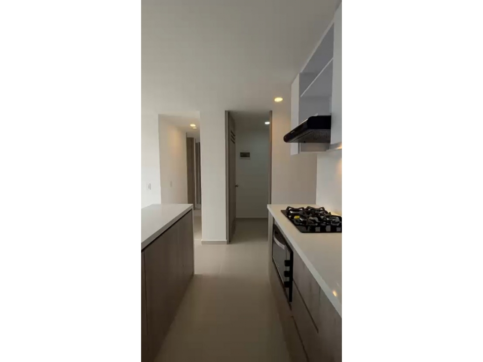 Apartamento en venta en Zona Industrial No. 1, Itagüí · foto 5 de 24