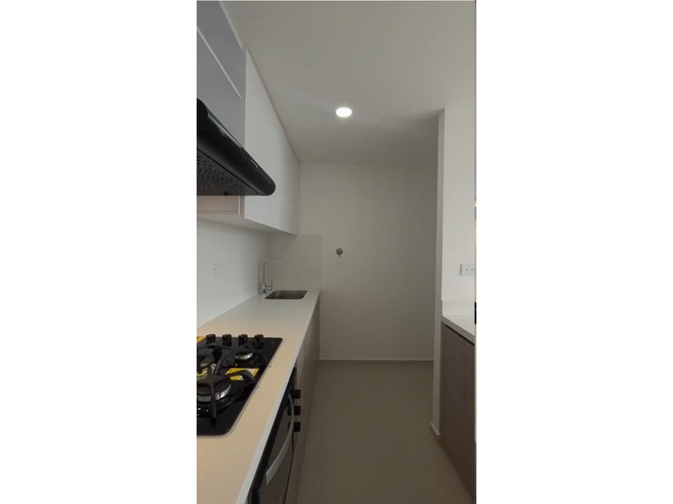 Apartamento en venta en Zona Industrial No. 1, Itagüí · foto 7 de 24