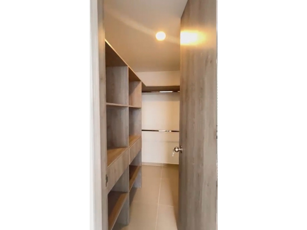 Apartamento en venta en Zona Industrial No. 1, Itagüí · foto 22 de 24