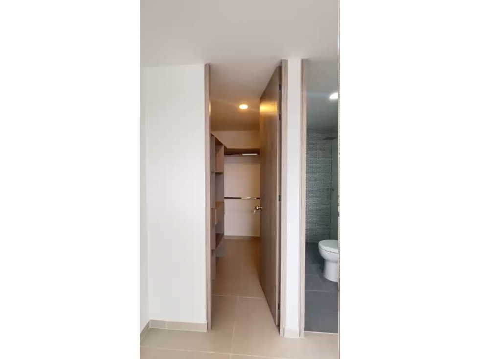 Apartamento en venta en Zona Industrial No. 1, Itagüí · foto 24 de 24