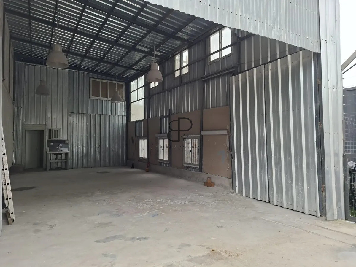 Alquiler Local Comercial tipo Galpones Paso Carrasco 185m2 · Foto 4