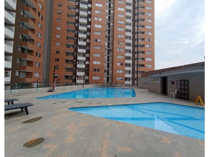 Apartamento de 3 alcobas en venta en El Poblado, Medellín, 76 m² · foto 5 de 14