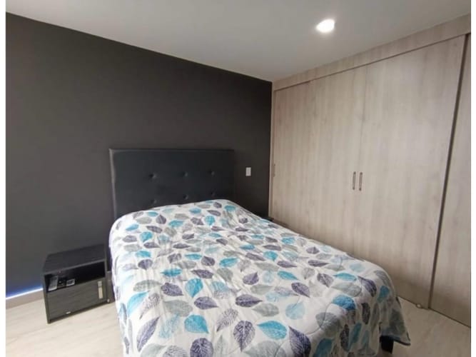 Apartamento de 3 alcobas en venta en El Poblado, Medellín, 76 m² · foto 8 de 14