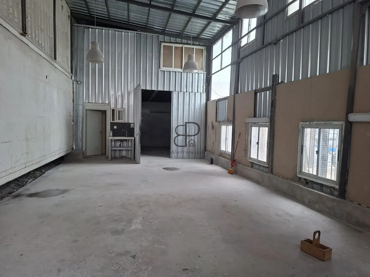 Alquiler Local Comercial tipo Galpones Paso Carrasco 185m2 · Foto 8
