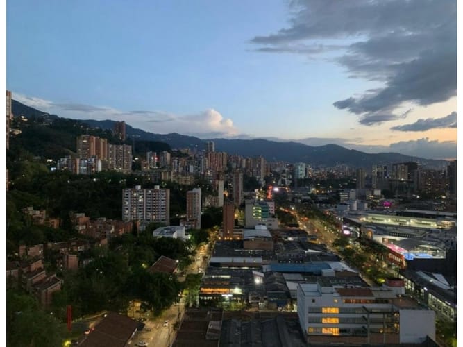 Apartamento de 3 alcobas en venta en El Poblado, Medellín, 76 m² · foto 13 de 14