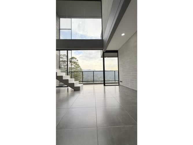 Apartamento de 3 alcobas en venta en Loma Del Escobero, Envigado, 124 m² · foto 3 de 24
