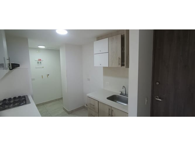 Apartamento en venta en Camino Verde, Medellín · foto 8 de 24
