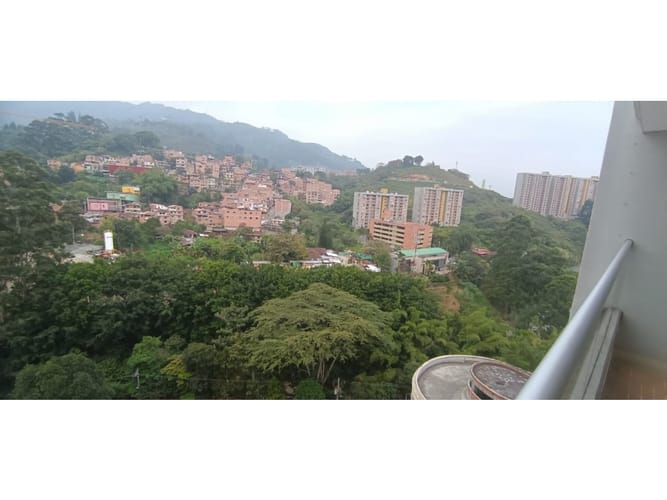 Apartamento en venta en Camino Verde, Medellín · foto 9 de 24
