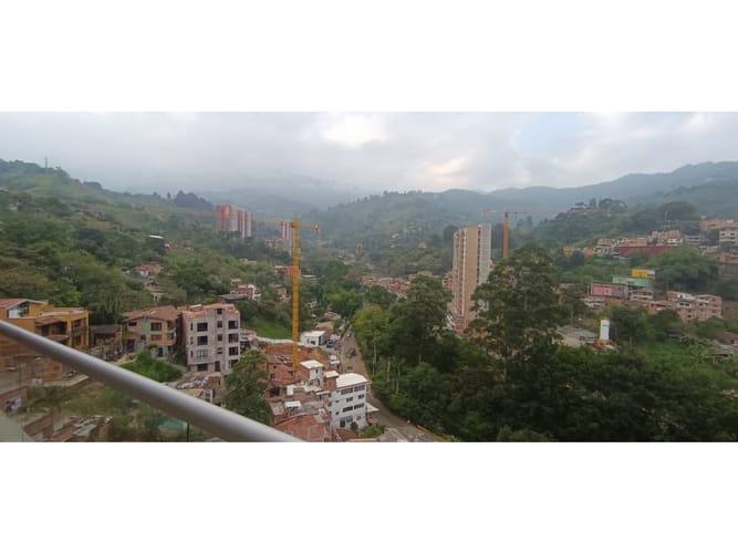 Apartamento en venta en Camino Verde, Medellín · foto 10 de 24